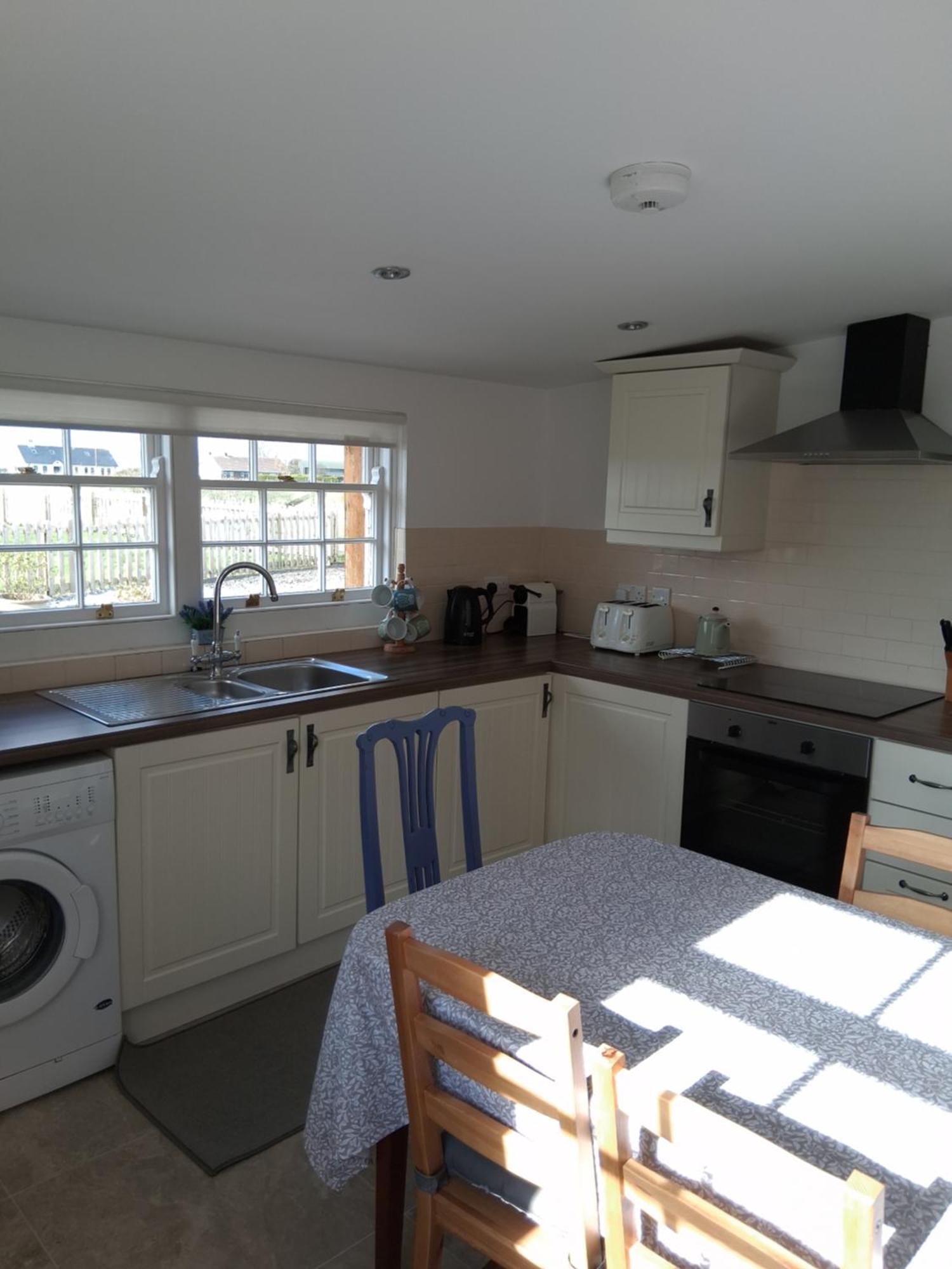 לימוואדי Ballymultimber Cottages - Mountain Views Near Beach מראה חיצוני תמונה